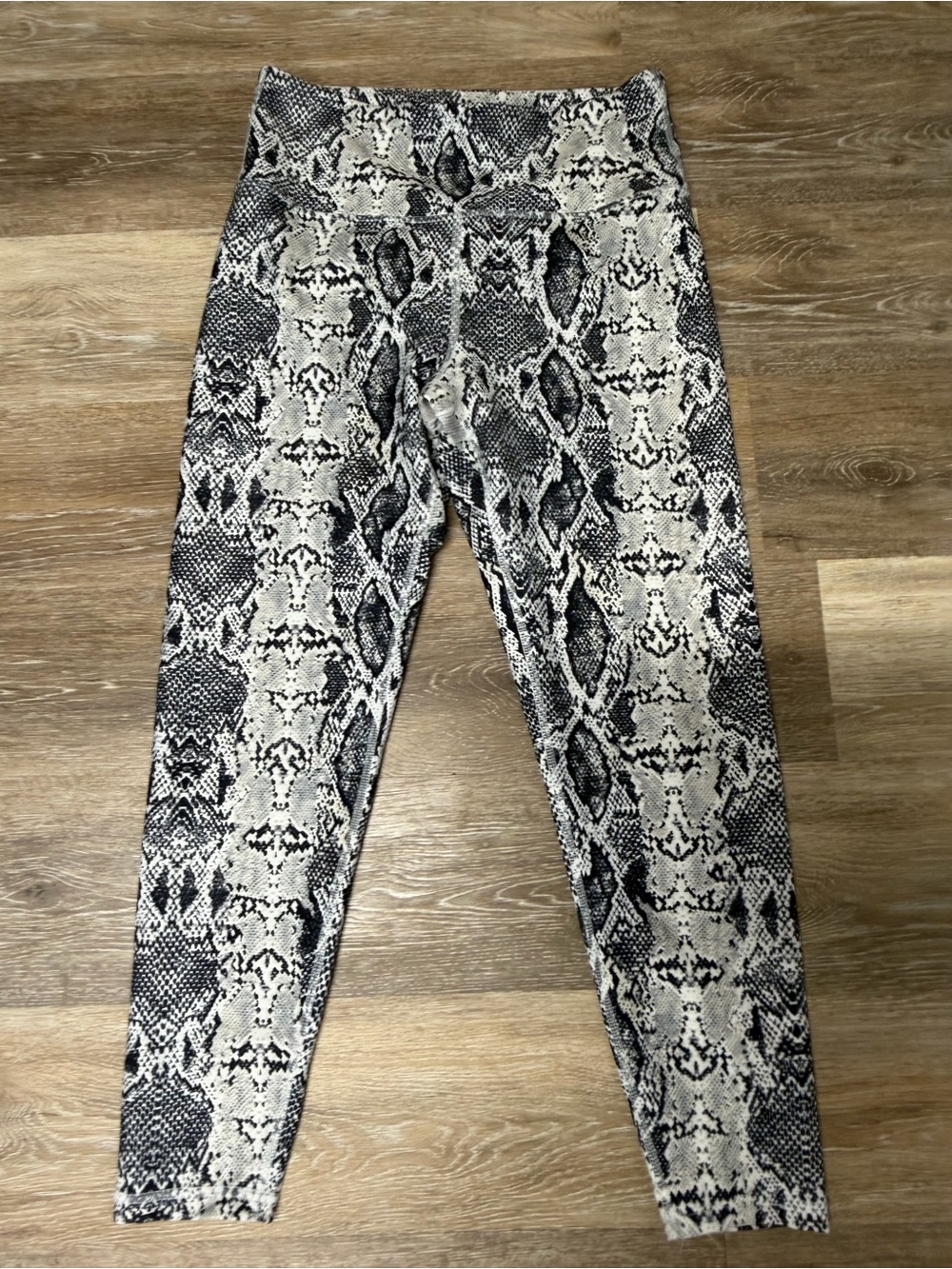 Balance Collection Women's Leggings Size Large Snakeskin Print Yoga Workout Gym